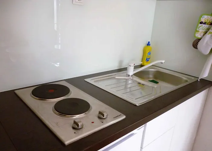 Appartamento In Starigrad-paklenica 6830