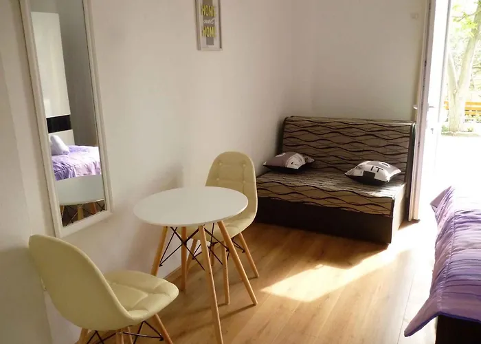 In Starigrad-paklenica 6830 Starigrad Paklenica