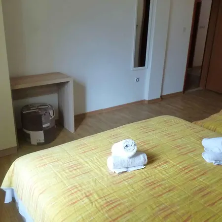 In Starigrad-paklenica 6830 Appartement Starigrad Paklenica