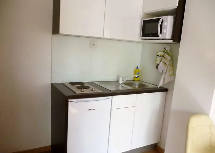 In Starigrad-paklenica 6830 Apartament